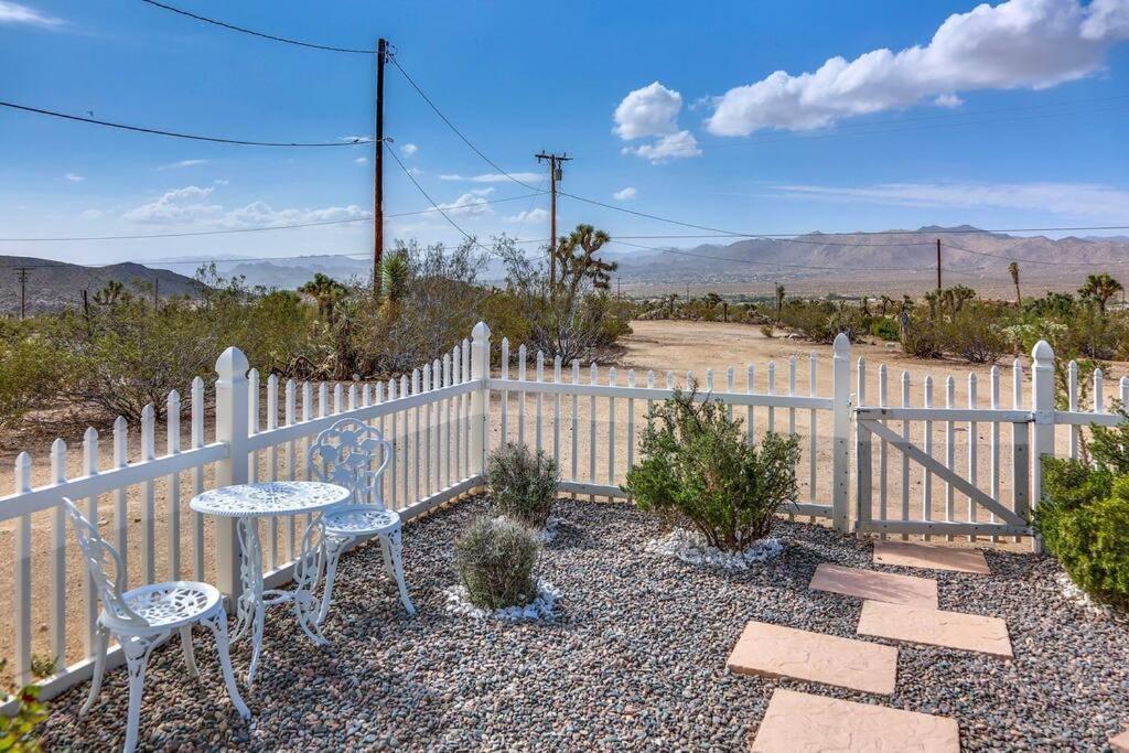 Jt Cottage Yucca Valley Exterior foto